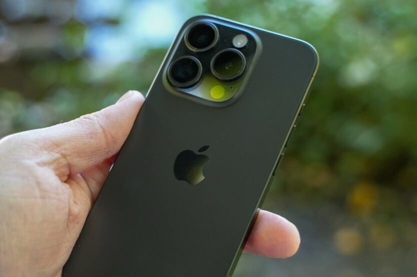 anonymní volání iphone-15-pro